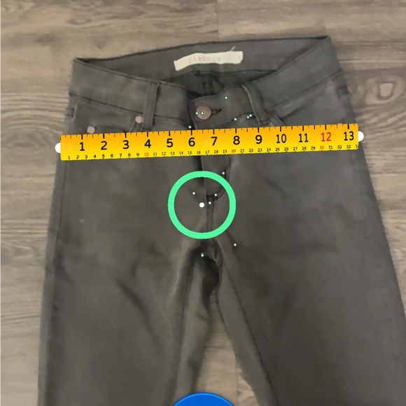 Gorgeous black Pistola bellbottoms jeans size 24 - Picture 3 of 7